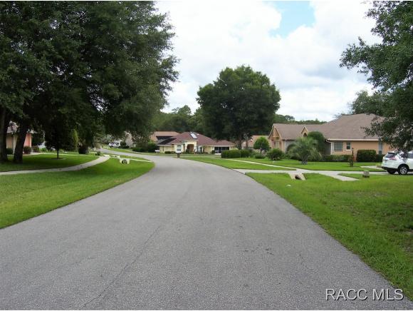 6325 N Whispering Oak Loop, Beverly Hills, FL 34465