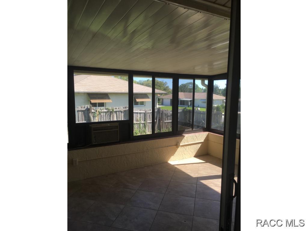 779 W Buttonbush Dr, Beverly Hills, FL 34465