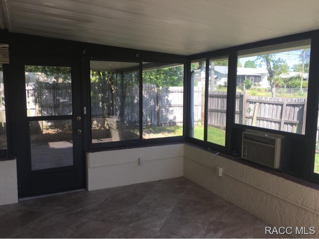 779 W Buttonbush Dr, Beverly Hills, FL 34465