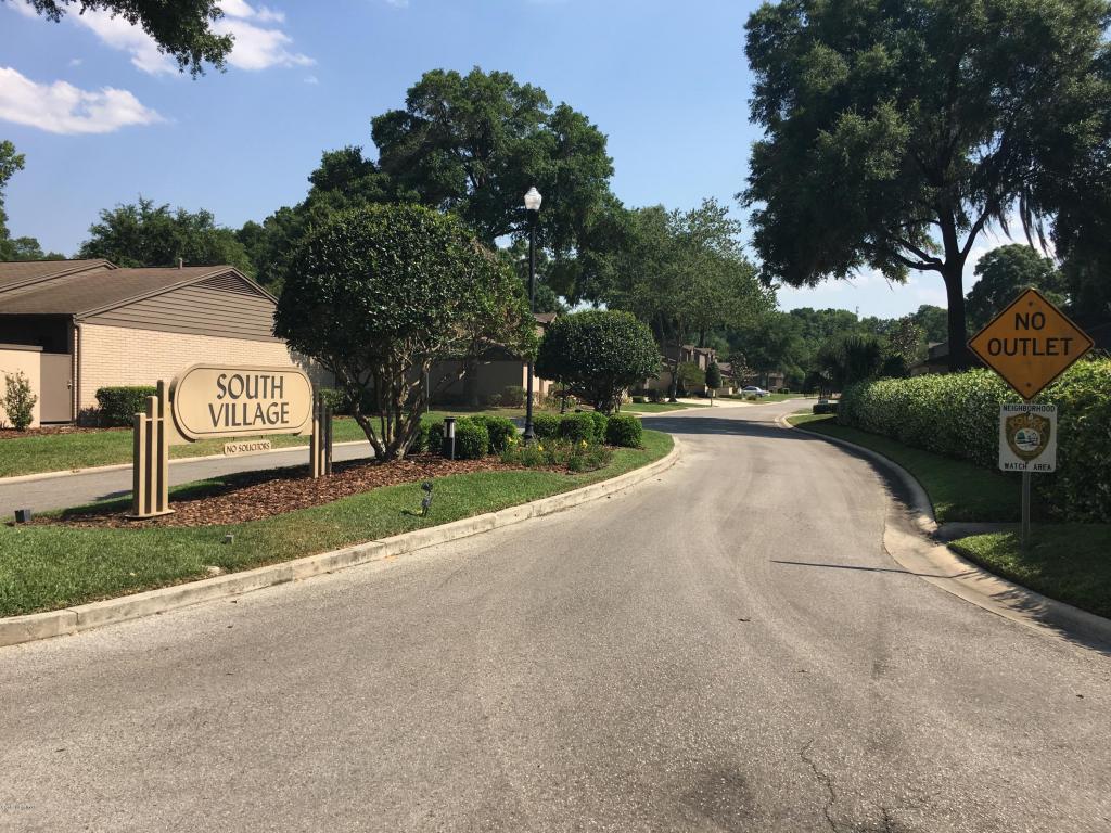 2004 SE 37th Court Circle, Ocala, FL 34471
