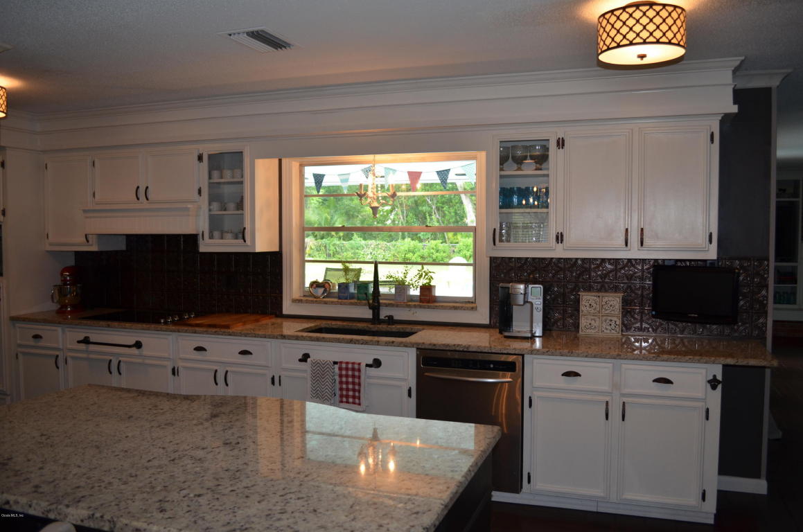 2033 SE 13th Street, Ocala, FL 34471