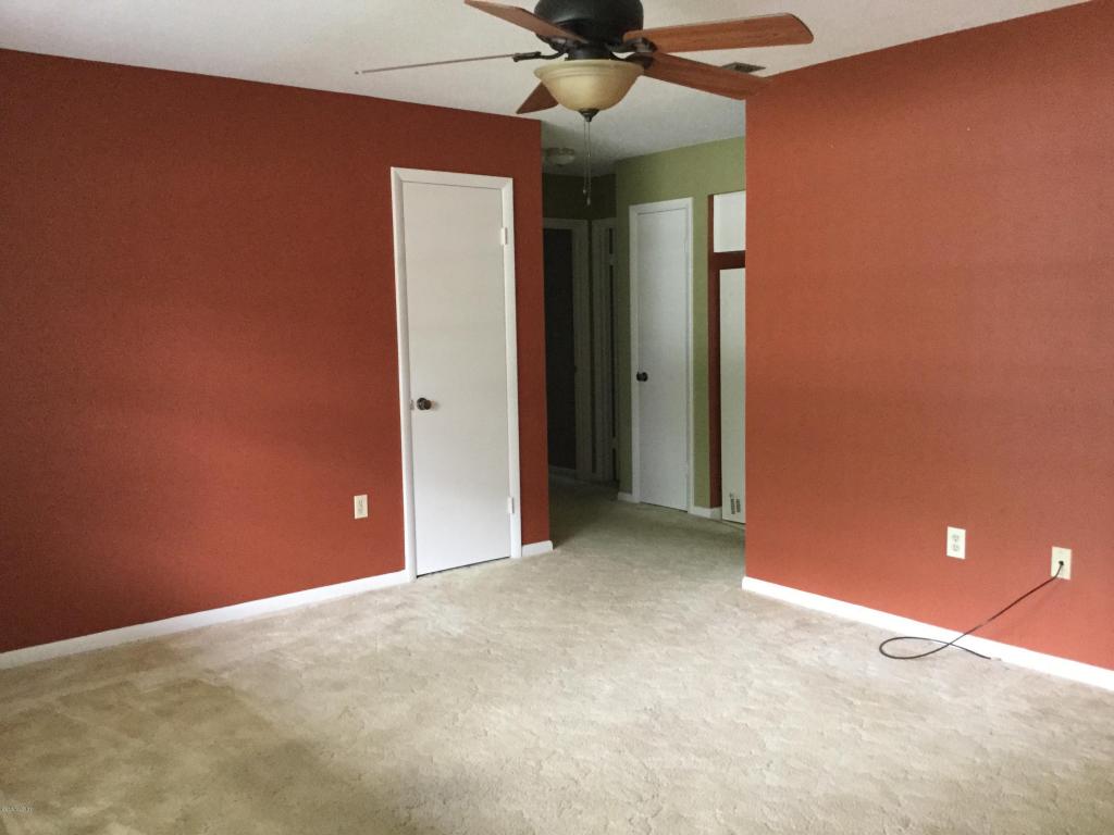 8 SILVER Terrace, Ocala, FL 34472