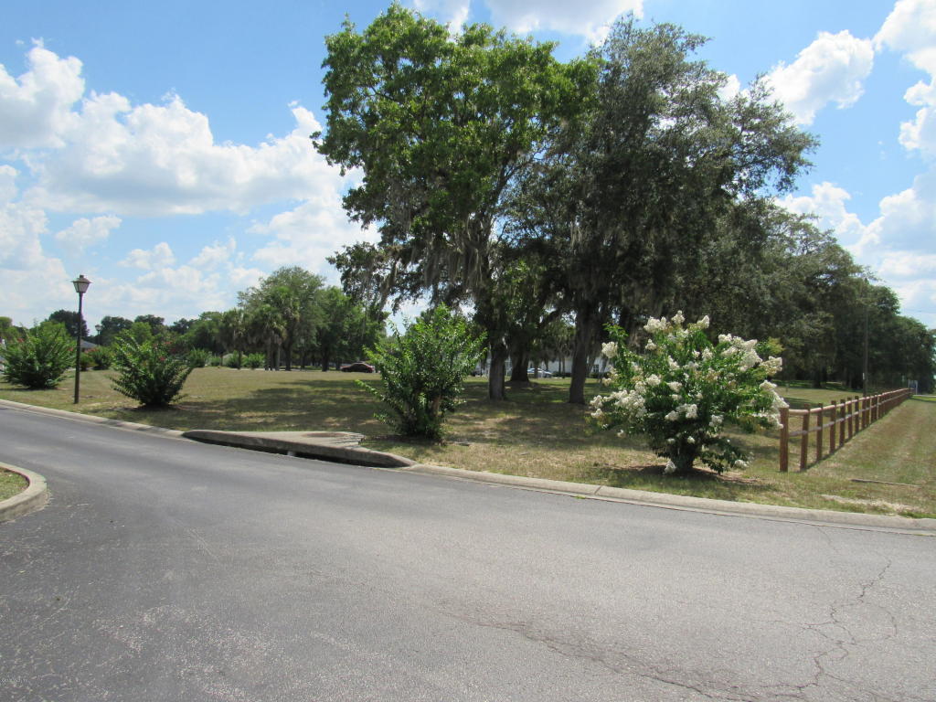 8134 Fairways Circle, Ocala, FL 34472