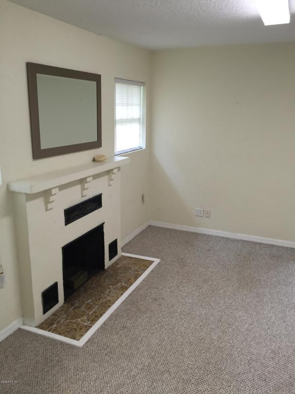 8 NW 17th Place, Ocala, FL 34475