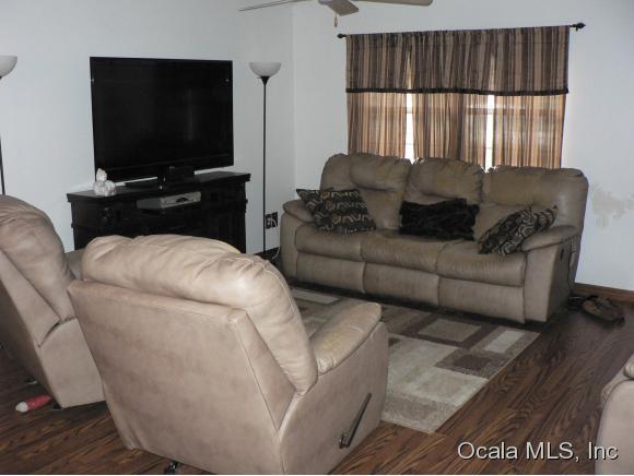 525 NE 37th Place, Ocala, FL 34479