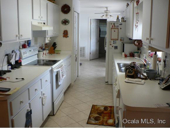 525 NE 37th Place, Ocala, FL 34479