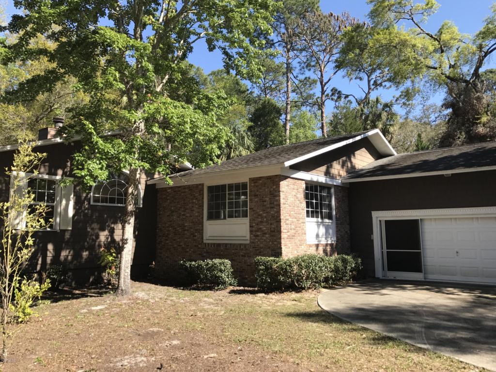 11 Patricia Road, Yankeetown, FL 34498