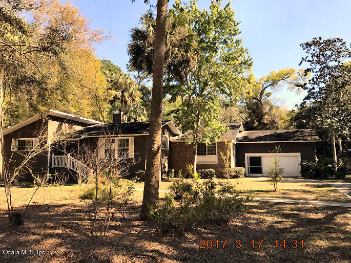 11 Patricia Road, Yankeetown, FL 34498