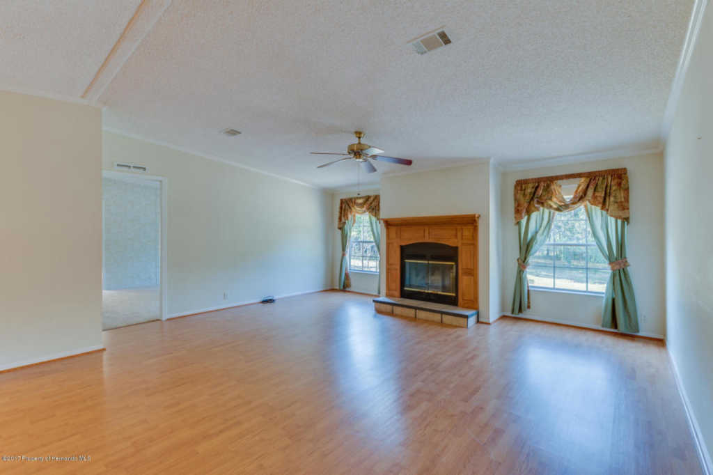 26244 Alamo Road, Brooksville, FL 34601