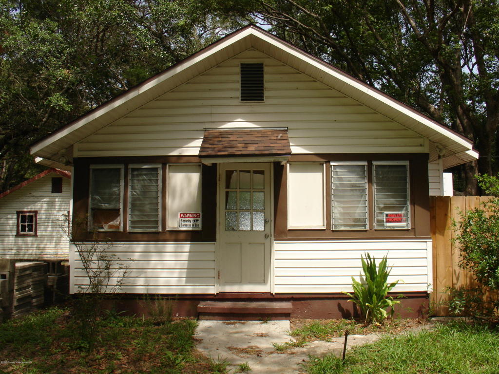 359Broad St, Brooksville, FL 34604