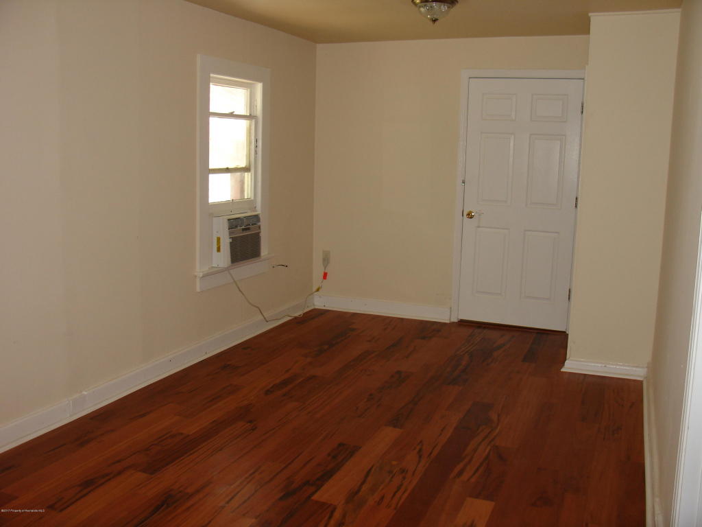 359Broad St, Brooksville, FL 34604