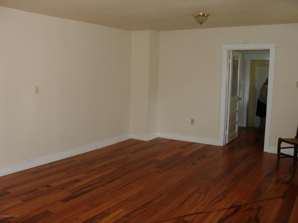 359Broad St, Brooksville, FL 34604