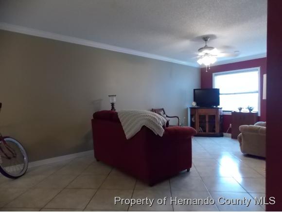 7400 SPRING HILL DR, Spring Hill, FL 34606