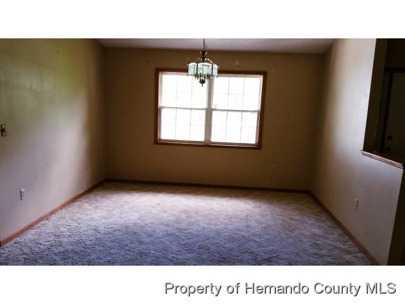 7650 HOLIDAY DR, Spring Hill, FL 34606