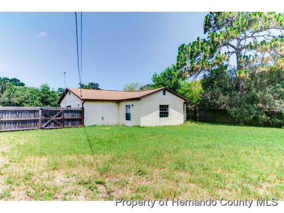 1184 DESMOND AVE, Spring Hill, FL 34608