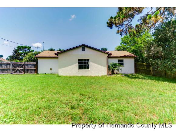 1184 DESMOND AVE, Spring Hill, FL 34608