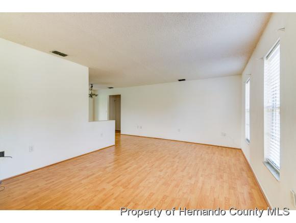 1184 DESMOND AVE, Spring Hill, FL 34608