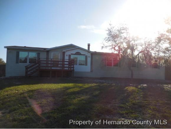 7052 DOUGLAS CV, Weeki Wachee, FL 34613