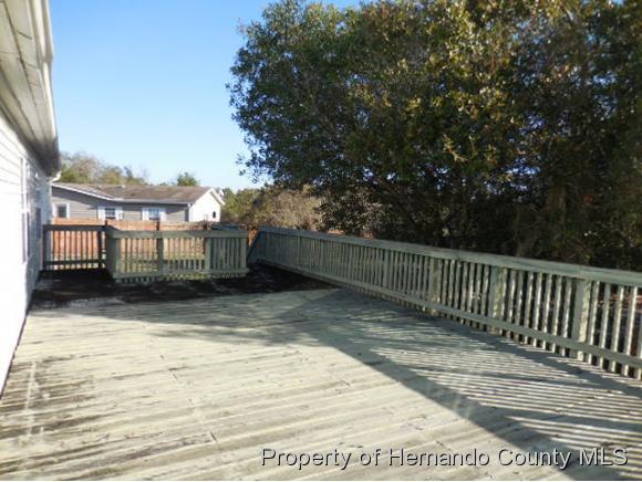 7052 DOUGLAS CV, Weeki Wachee, FL 34613