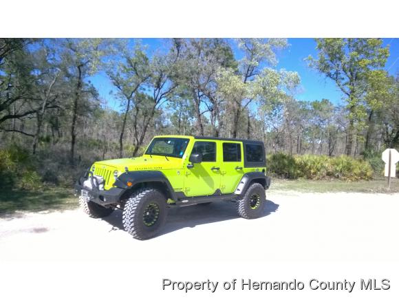 000 ZEBRAFINCH AVE, Weeki Wachee, FL 34614