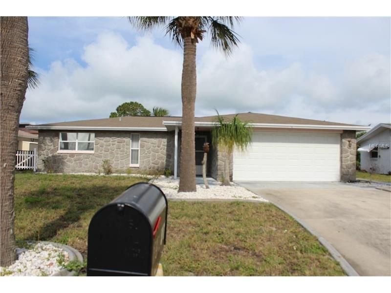 13615 Stacey Dr, Hudson, FL 34667