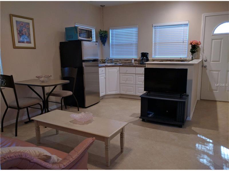 Tarpon Springs, FL 34689