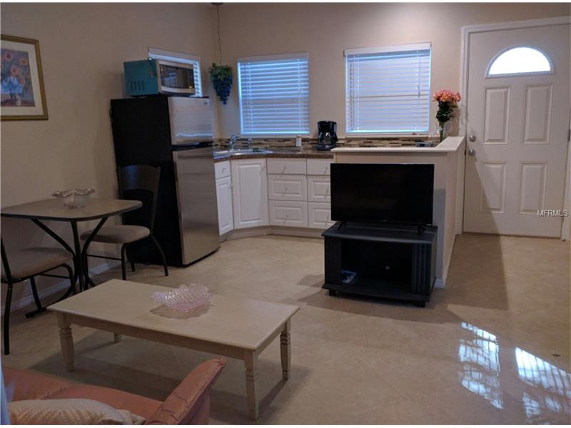 Tarpon Springs, FL 34689