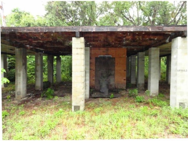 589 BERKLEY AVENUE, Tarpon Springs, FL 34689