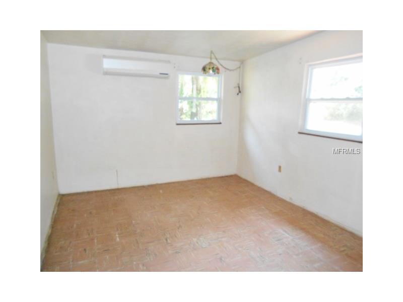 823 LINCOLN AVENUE, Tarpon Springs, FL 34689