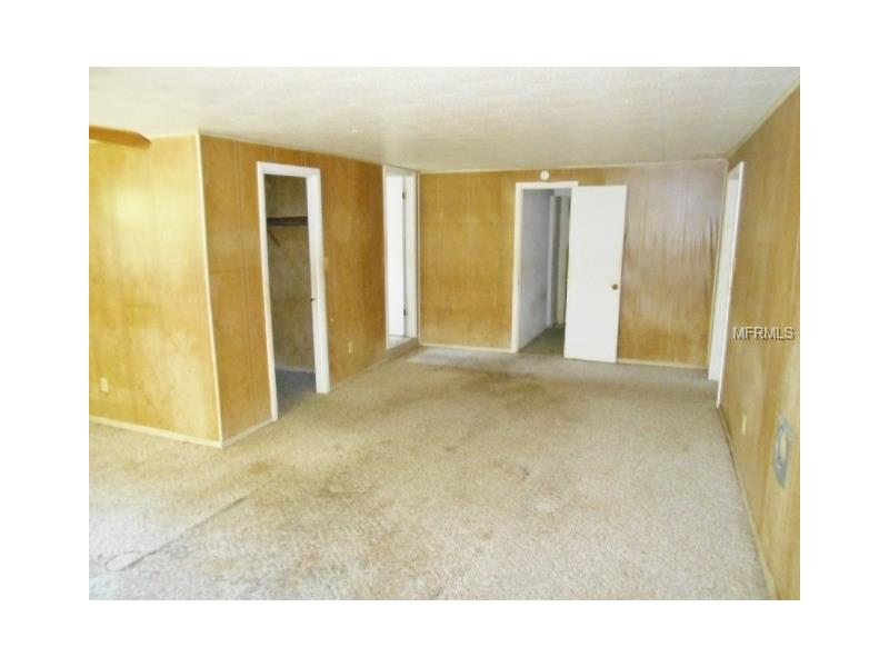 823 LINCOLN AVENUE, Tarpon Springs, FL 34689