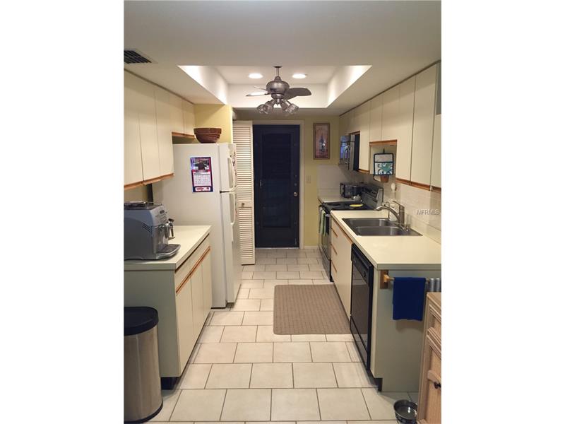 2702 OAK CIRCLE, Tarpon Springs, FL 34689