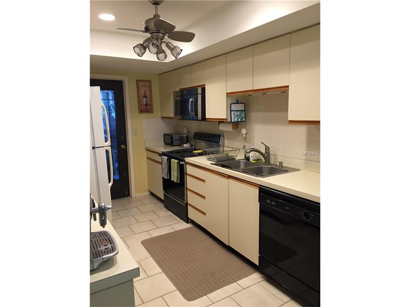 2702 OAK CIRCLE, Tarpon Springs, FL 34689