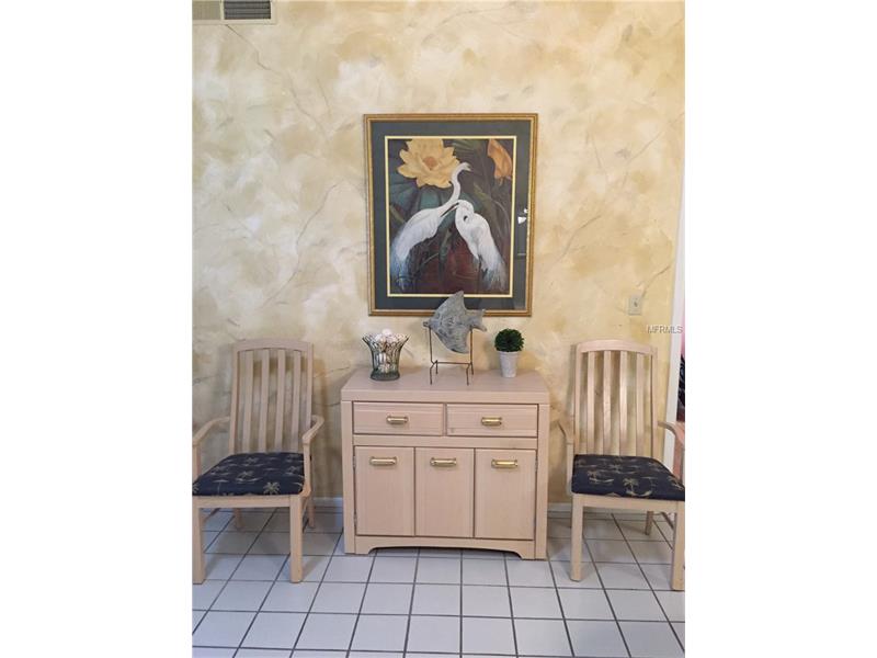 2702 OAK CIRCLE, Tarpon Springs, FL 34689