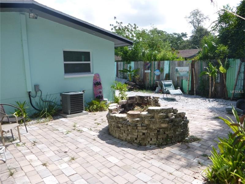 528 E CENTER STREET, Tarpon Springs, FL 34689