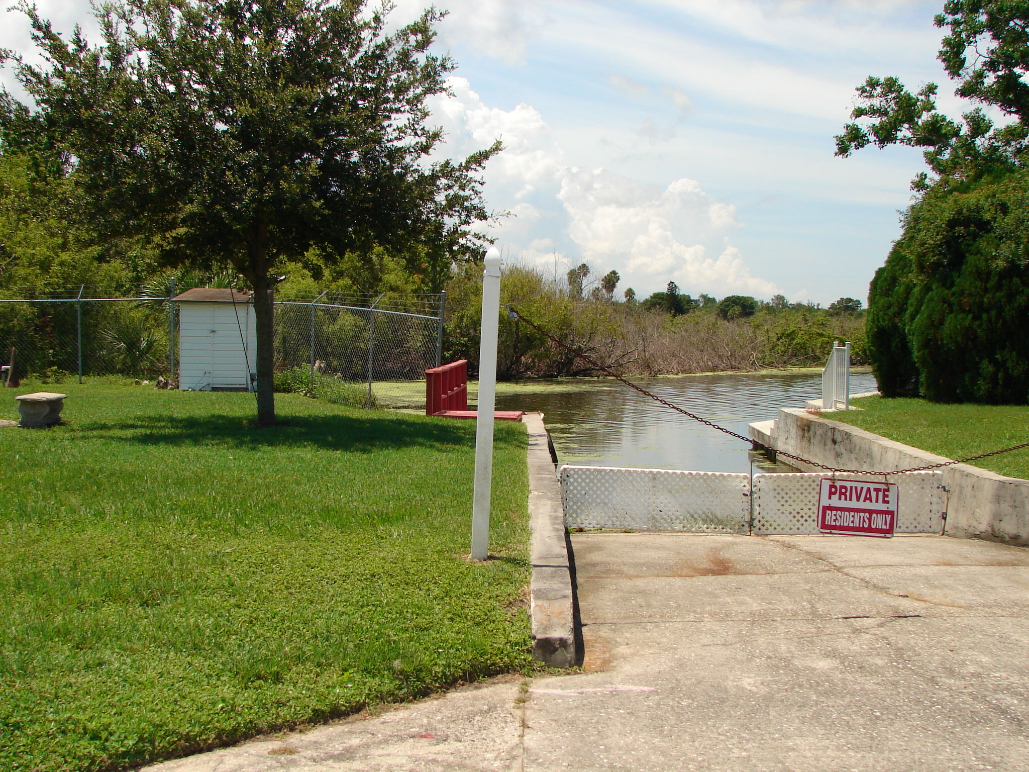 2048 Waterview Dr, Holiday, FL 34691