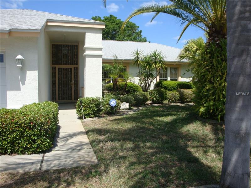 2817 Windridge Dr, Holiday, FL 34691