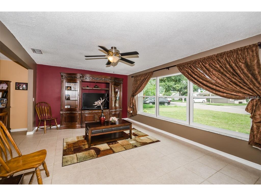 2124 Flamingo Pl, Safety Harbor, FL 34695