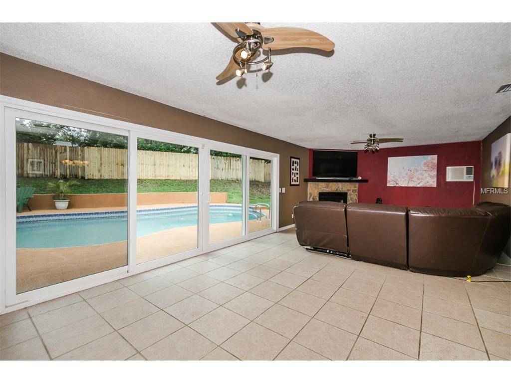 2124 Flamingo Pl, Safety Harbor, FL 34695