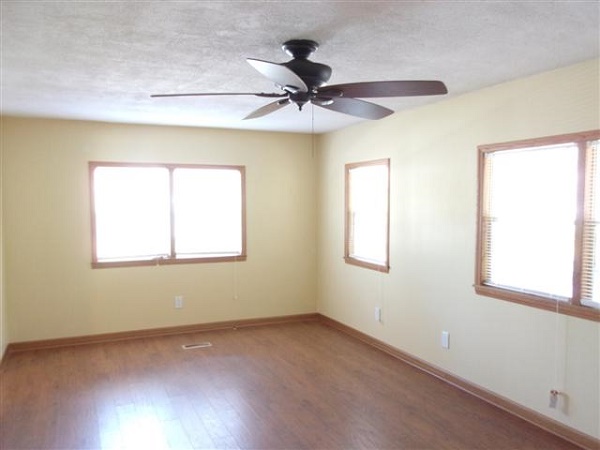 Bay's End Manor3432 State Road 580, #452Safety Harbor, FL 34695
