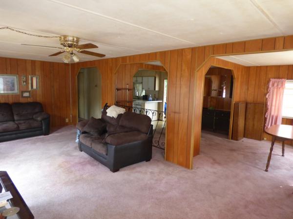 Lone Pine Ridge Mobile Home Park73 Lone Pine AvenueDunedin, FL 34698