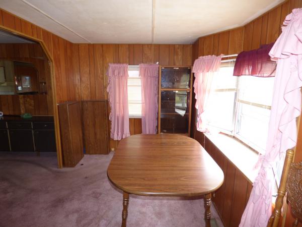 Lone Pine Ridge Mobile Home Park73 Lone Pine AvenueDunedin, FL 34698