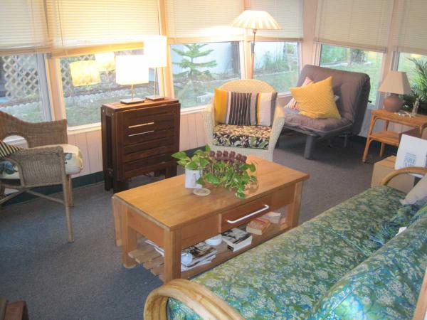Golden Crest Manufactured Home Community 800 Main St Lot 438Dunedin, FL 34698