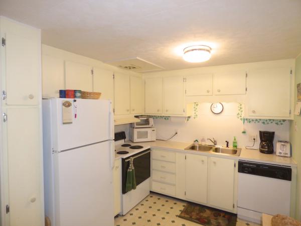 Golden Crest Manufactured Home Community 800 Main Street, Lot 462Dunedin, FL 34698