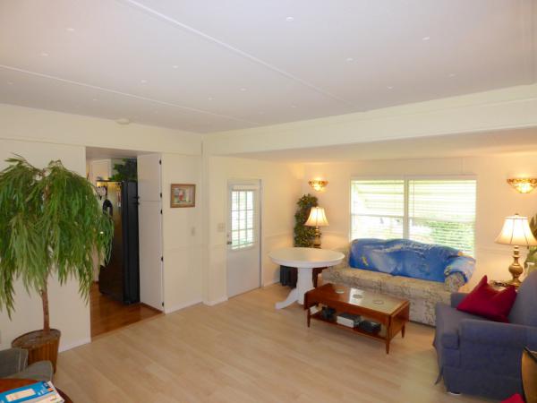 Lone Pine Ridge Mobile Home Park66 Lone Pine Avenue, Lot 66Dunedin, FL 34698