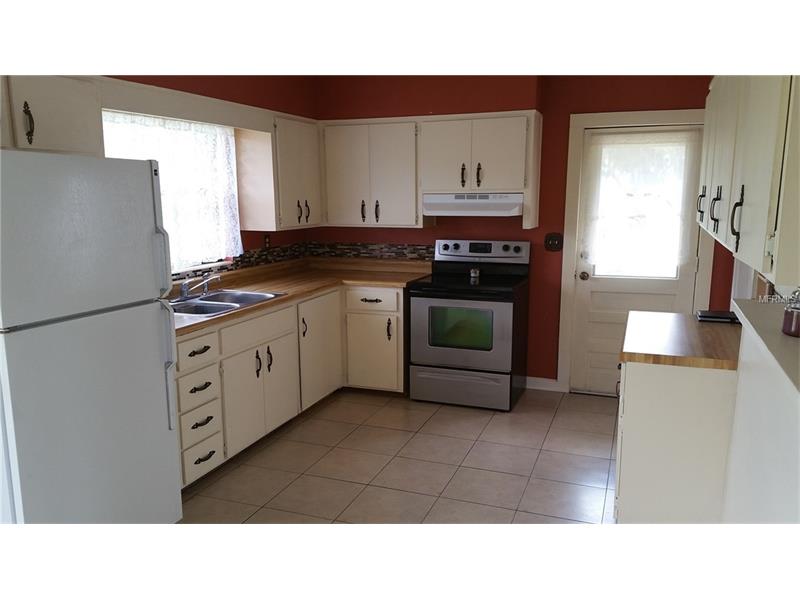 1387 SPRING LAKE ROAD, Fruitland Park, FL 34731