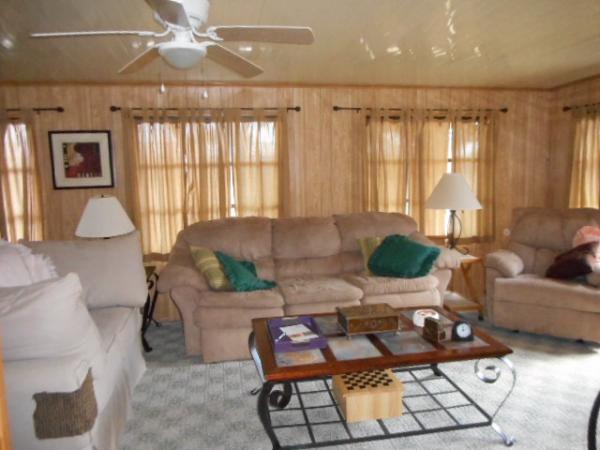 Lake Griffin Isles MHP247 Gardenia DrFruitland Park, FL 34731
