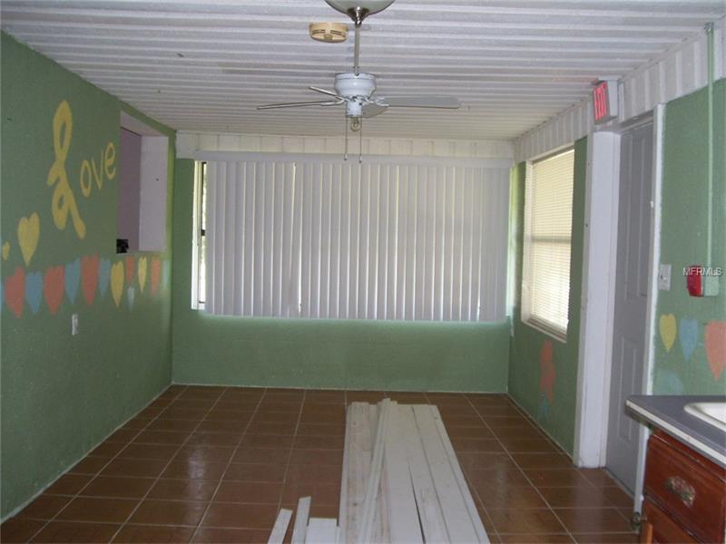 668 W BROAD STREET, Groveland, FL 34736