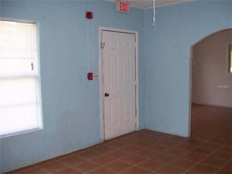 668 W BROAD STREET, Groveland, FL 34736
