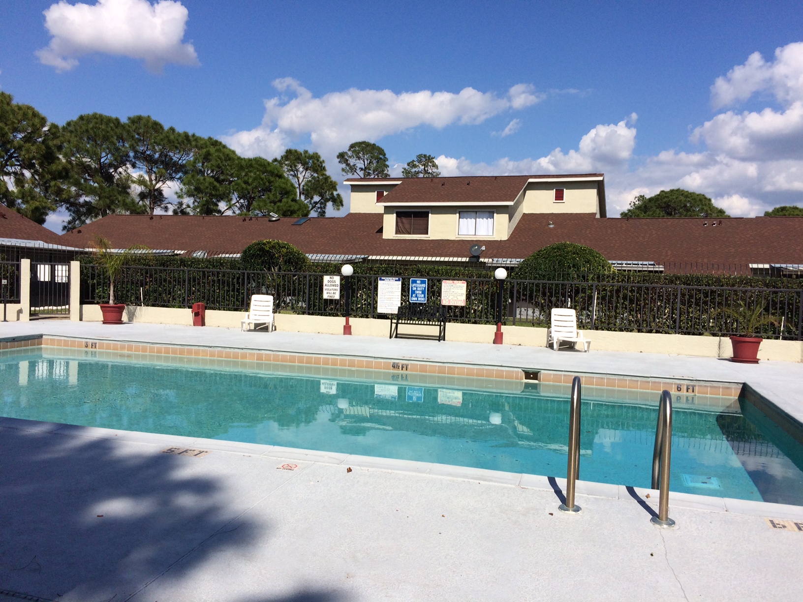 52 Pine Island Cir, Kissimmee, FL 34743