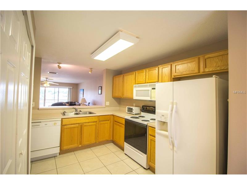 2698 EMERALD LAKE COURT, Kissimmee, FL 34744